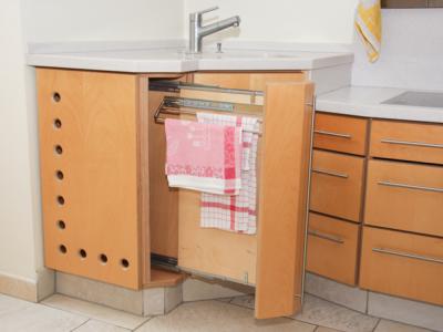 belüfteter ausziehbarer Handtuchhalterschrank belüfteter ausziehbarer Handtuchhalterschrank