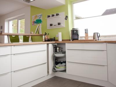 Eckschrank mit Innenbeschlag Eckschrank mit Innenbeschlag