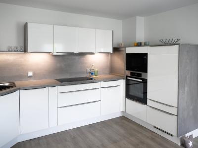 12 Kombination weiß / Beton-Dekor 12 Kombination weiß / Beton-Dekor